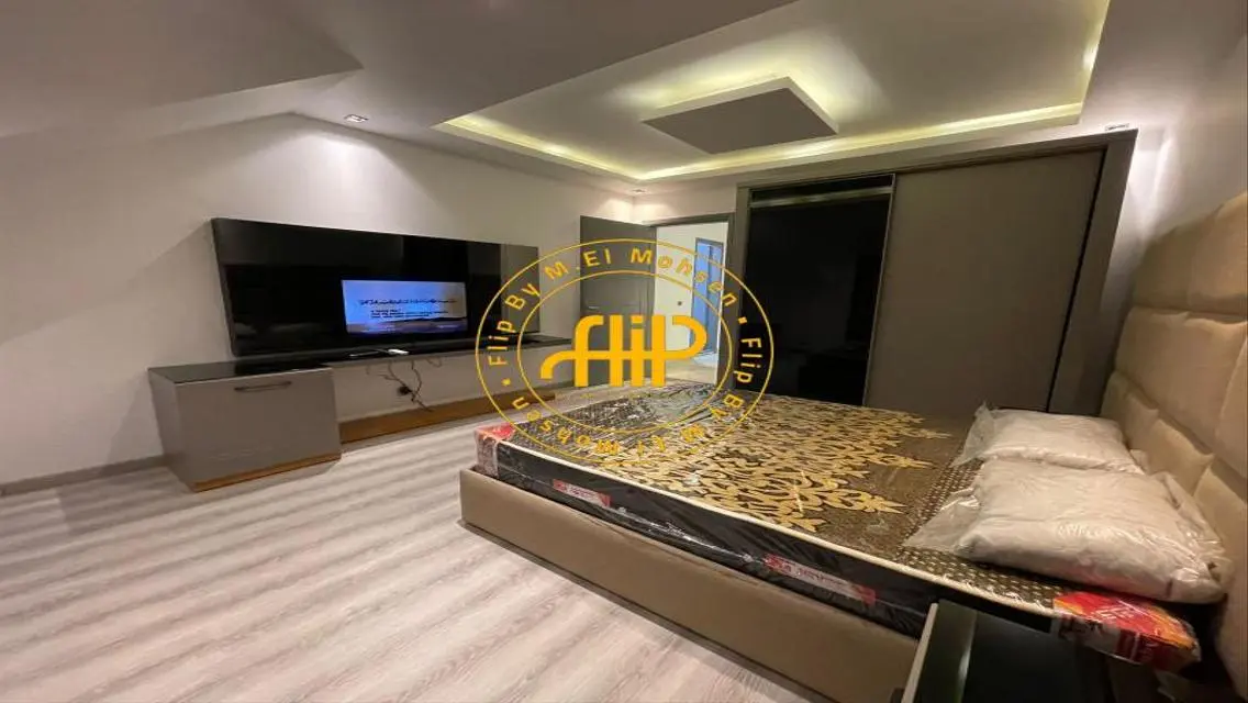 تاون هاوس للايجار مفروش بالكامل  في بيل اير 380 م