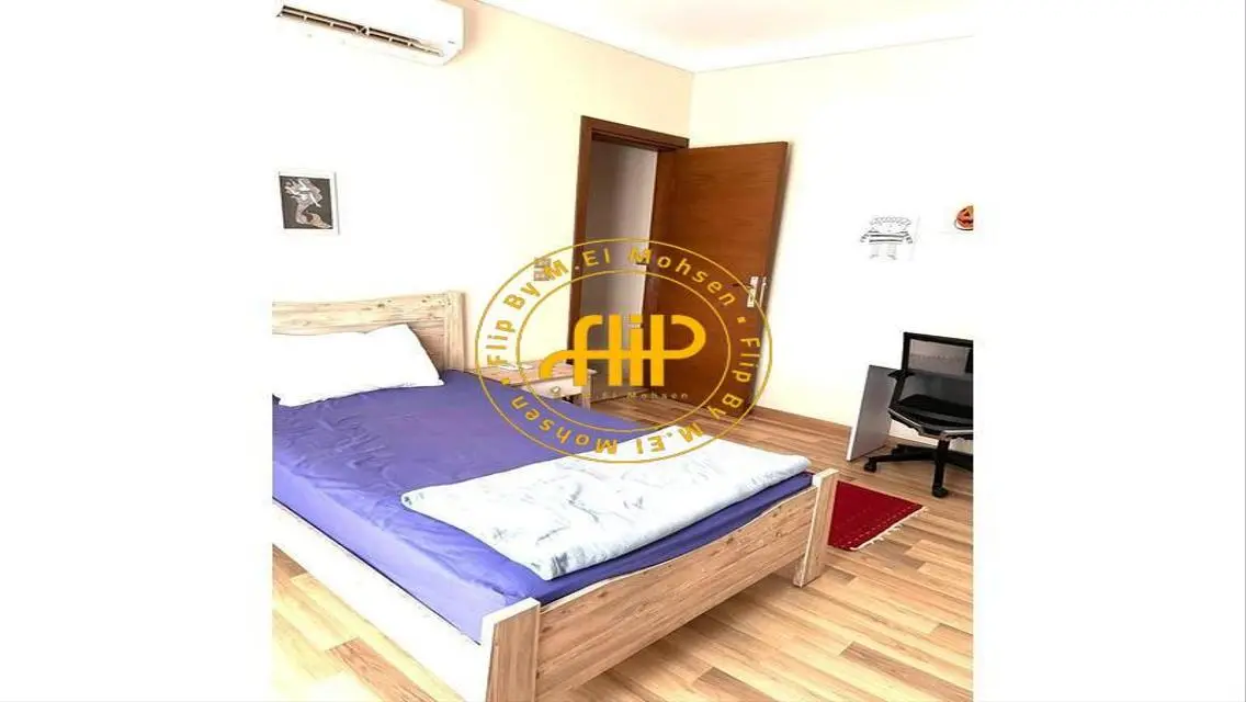 Apartment For Rent Courtyard Fully Furnished 245M