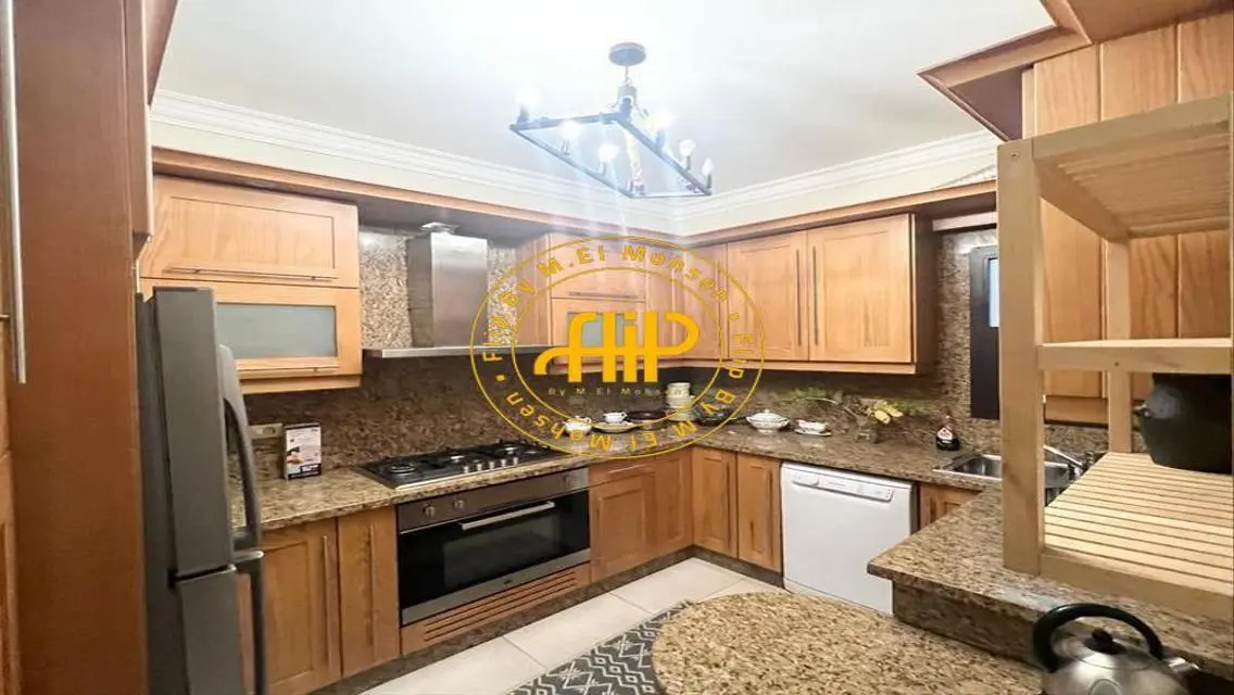 Apartment For Rent Courtyard Fully Furnished 245M