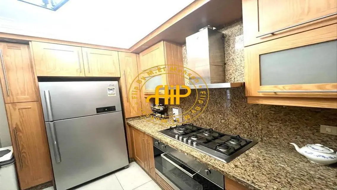 Apartment For Rent Courtyard Fully Furnished 245M