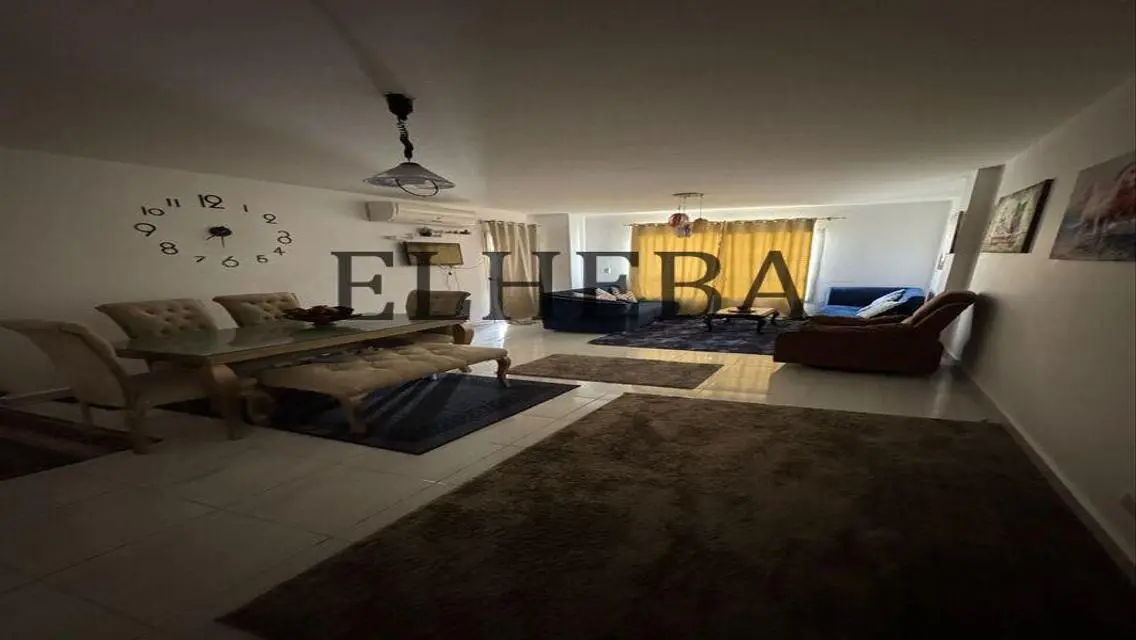 Fully furnished apartment with view garden,3 room