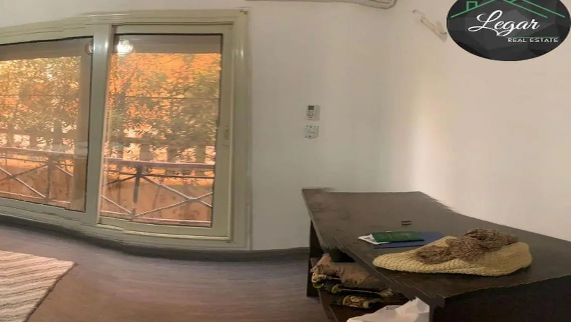 للايجار في الخمائل 2 غرف مفروشه/28000 موقع مميز