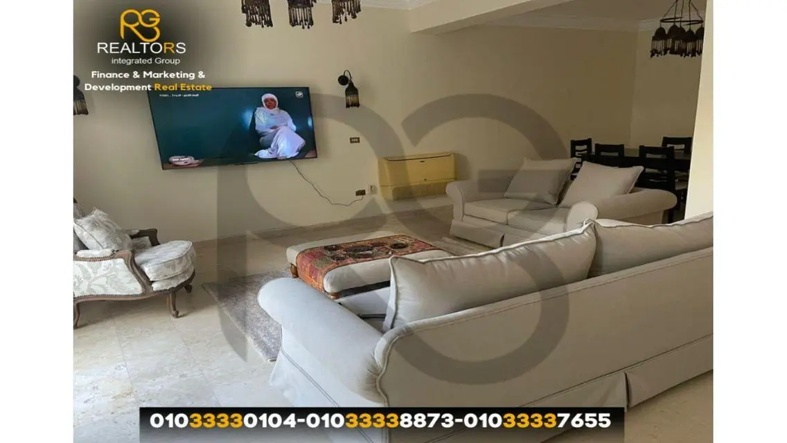 فيلا توين هاوي كورنر للبيع 303م كمبوند زايد