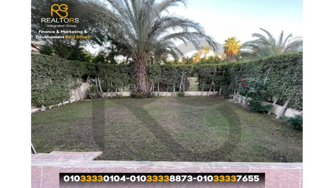فيلا توين هاوي كورنر للبيع 303م كمبوند زايد