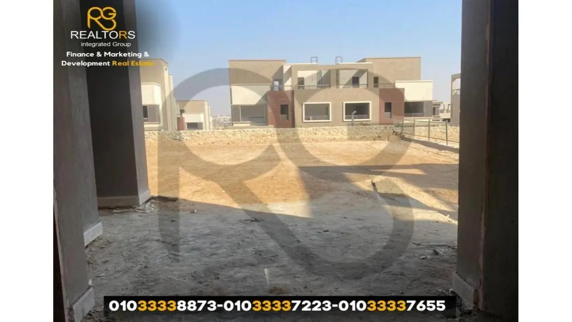 للبيع: فيلا305م  – توين هاوس العنوان: كمبوند – نيو