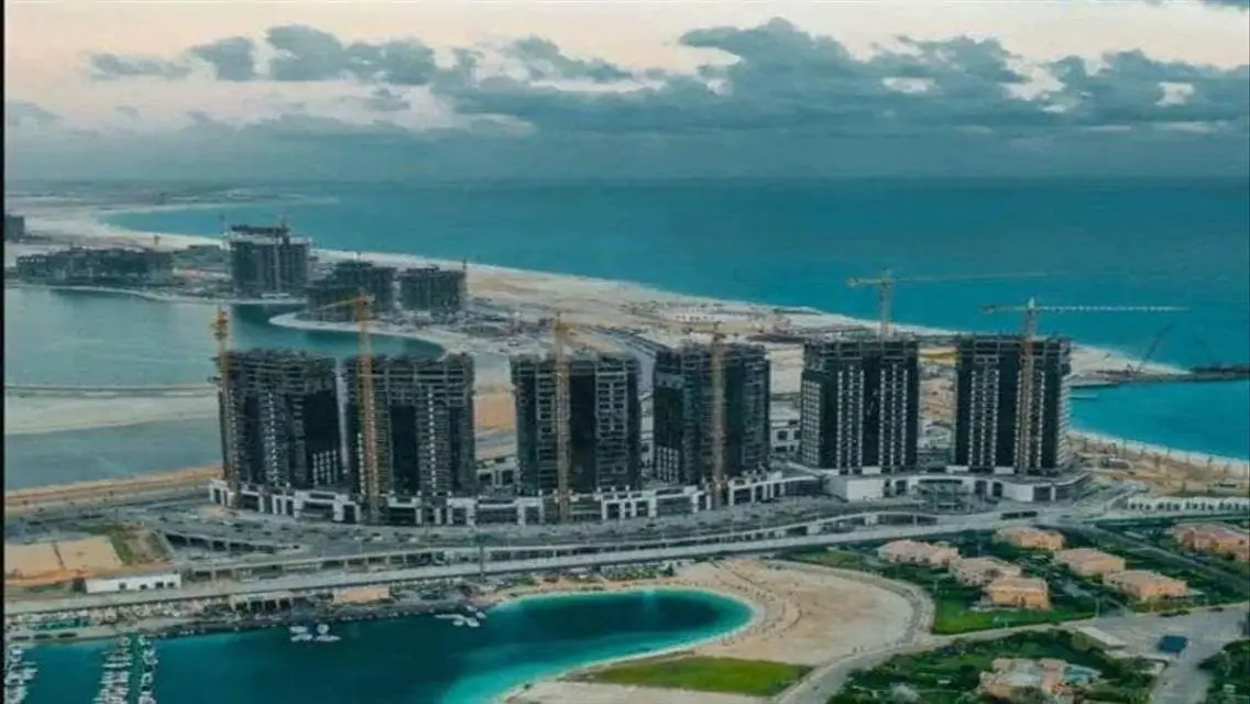 فيلا فاخرة مع مسبح خاص وحديقة