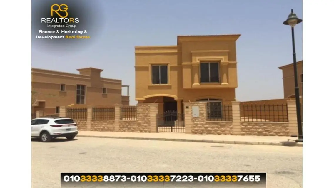 فيلا مستقله للبيع 800م كمبوند رويال ميدوز تسهيلات