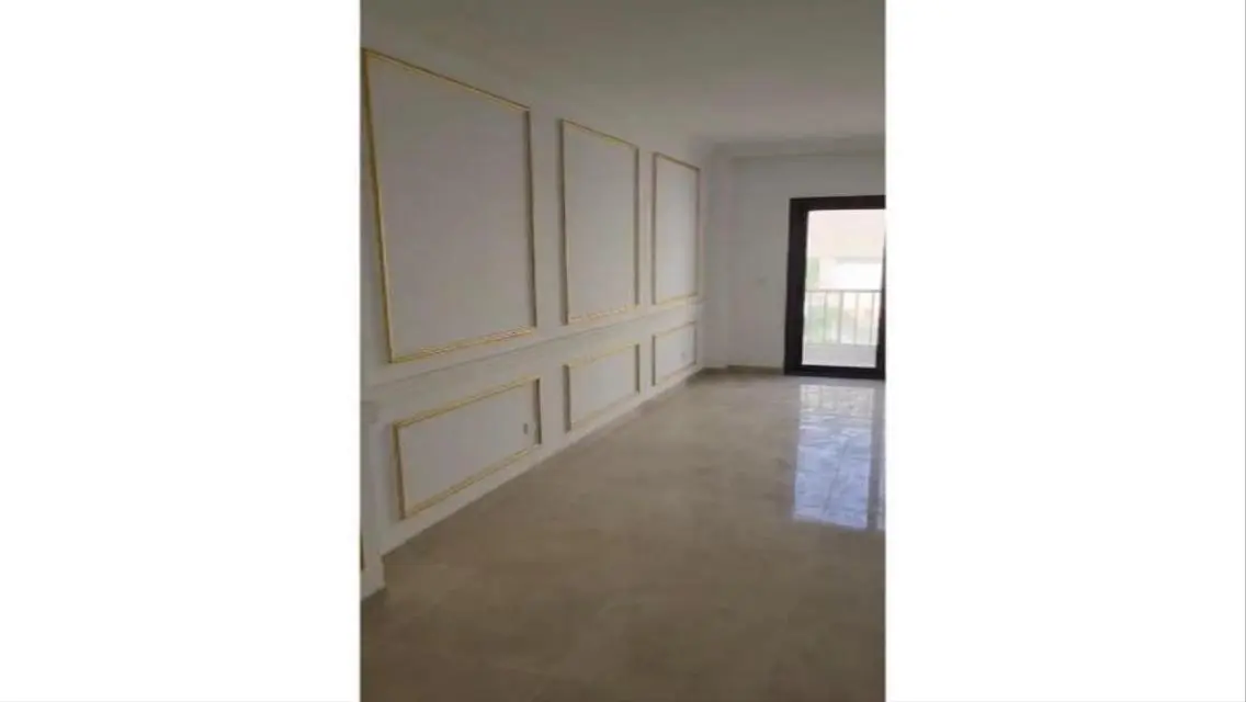semi furnished Apartment 195m rent Marasem