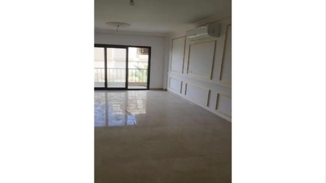 semi furnished Apartment 195m rent Marasem