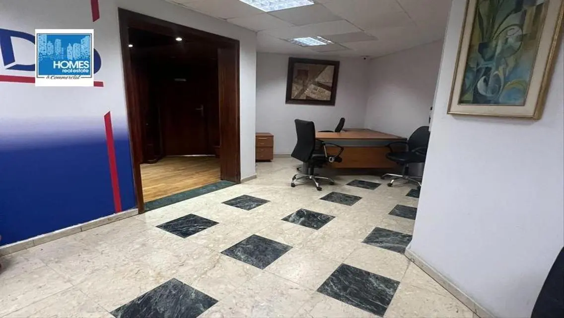 office rent 1300sqm in 650.000 EG street finished.