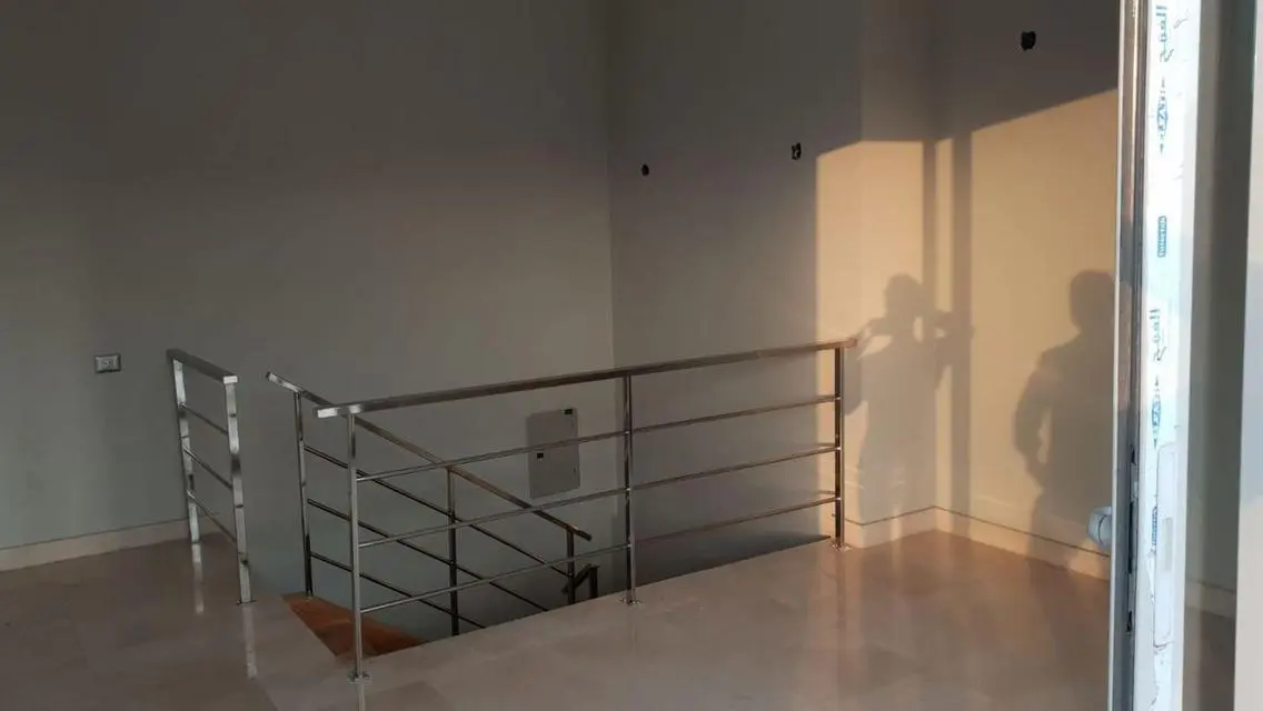 بينتهاوس متشطب حلو قوى بالمطبخ