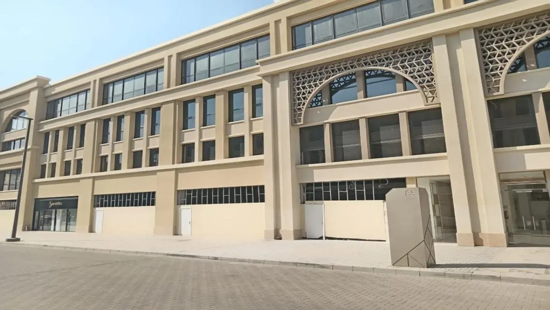 مكتب متشطب للايجار في البوليفارد ميفيدا التجمع