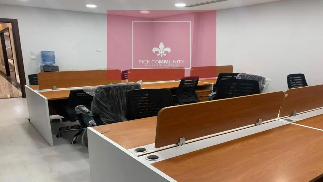 Admin office for sale in front of Qasr ElKbabgy
