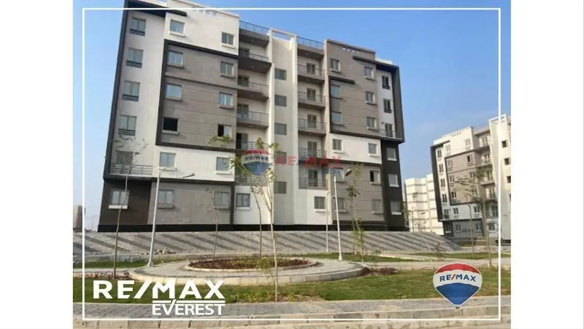 Fully Furnished Apartment 130sqm in Jannah Zayed 2