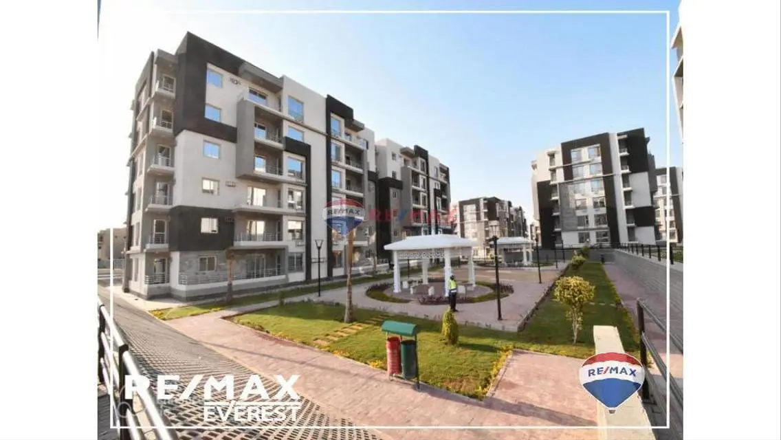 Fully Furnished Apartment 130sqm in Jannah Zayed 2