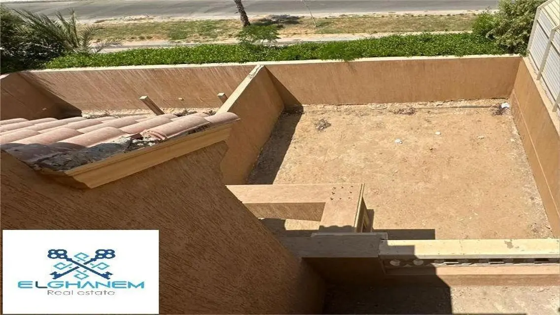 تاون هاوس استلام فوري أمام جاردن 8
