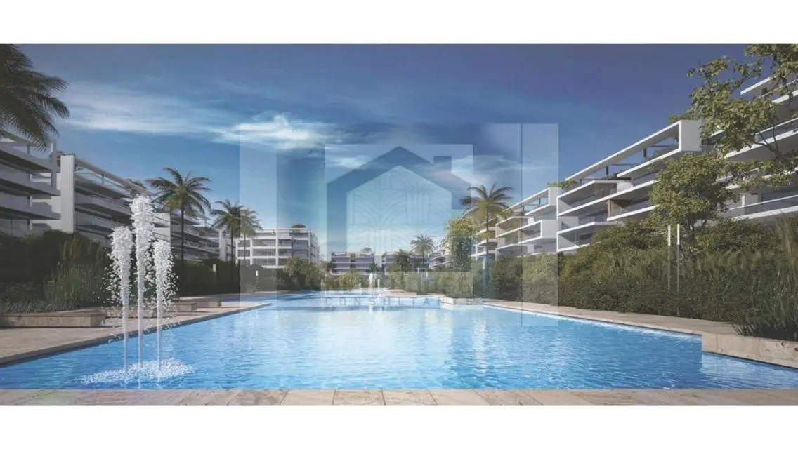 Luxury 143 sqm Apartment Overlooking Lakes