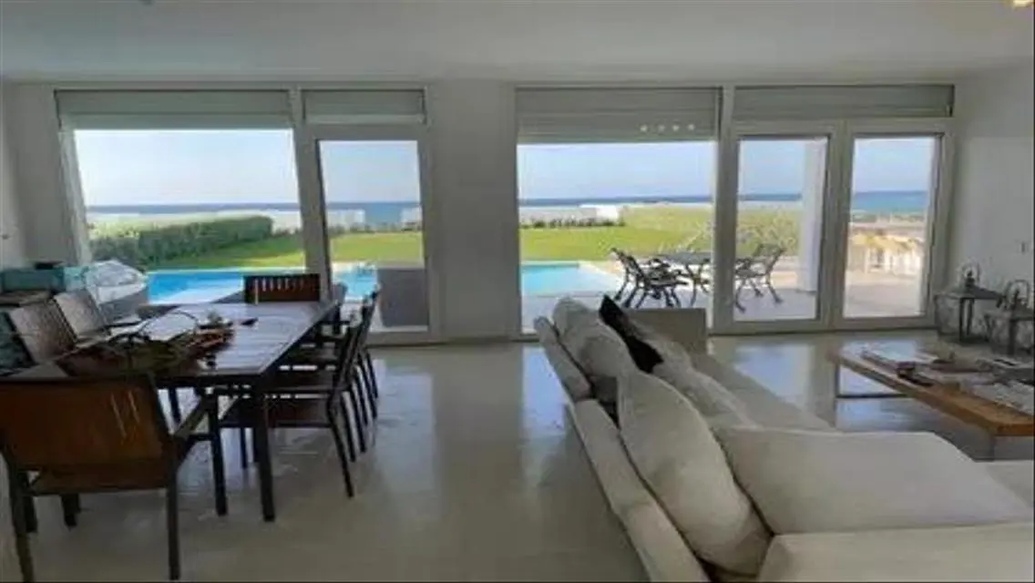 Luxury Villa for Sale with Private Pool and Garden