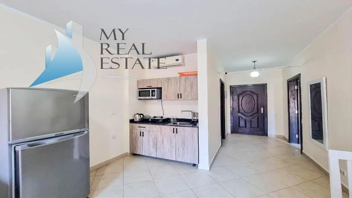 Furnished pool view 1 bed in Florenza Khamsin