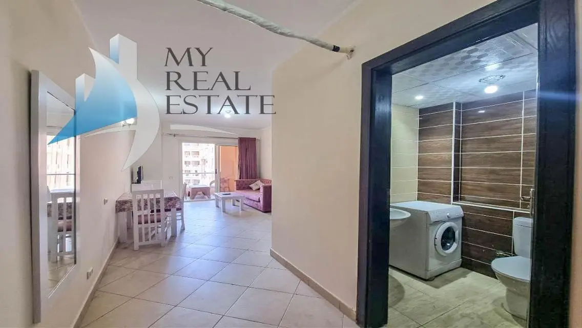 Furnished pool view 1 bed in Florenza Khamsin