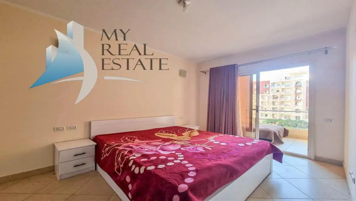 Furnished pool view 1 bed in Florenza Khamsin