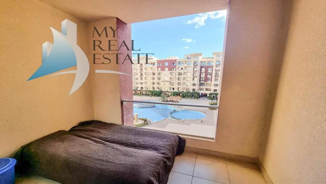 Furnished pool view 1 bed in Florenza Khamsin