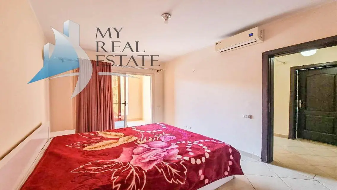 Furnished pool view 1 bed in Florenza Khamsin