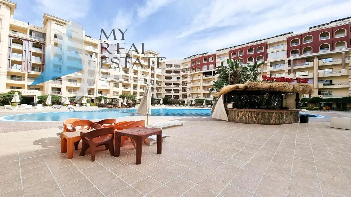 Furnished pool view 1 bed in Florenza Khamsin