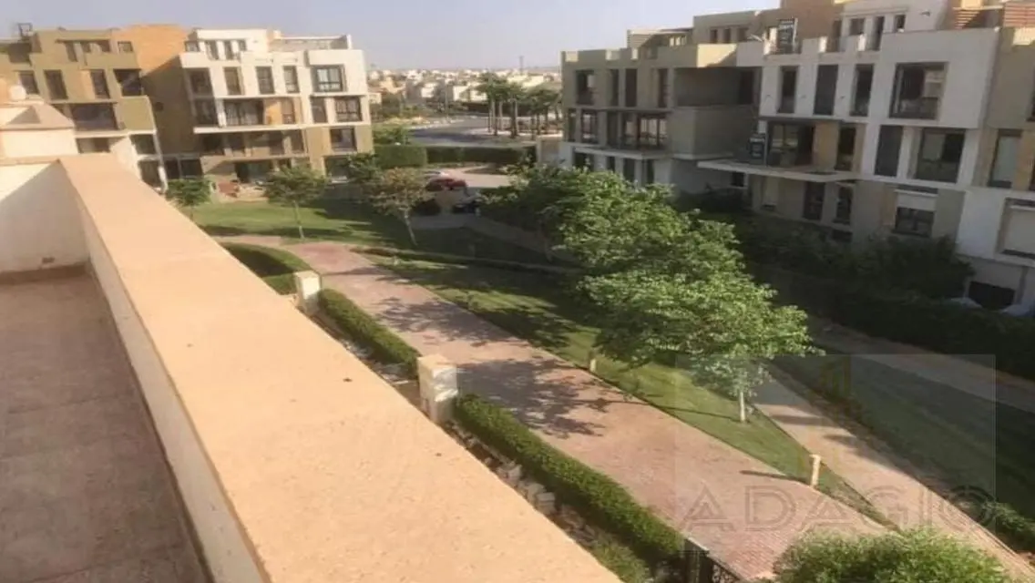 للبيع تاون هاوس  بالويست تاون سوديك الشيخ زايد