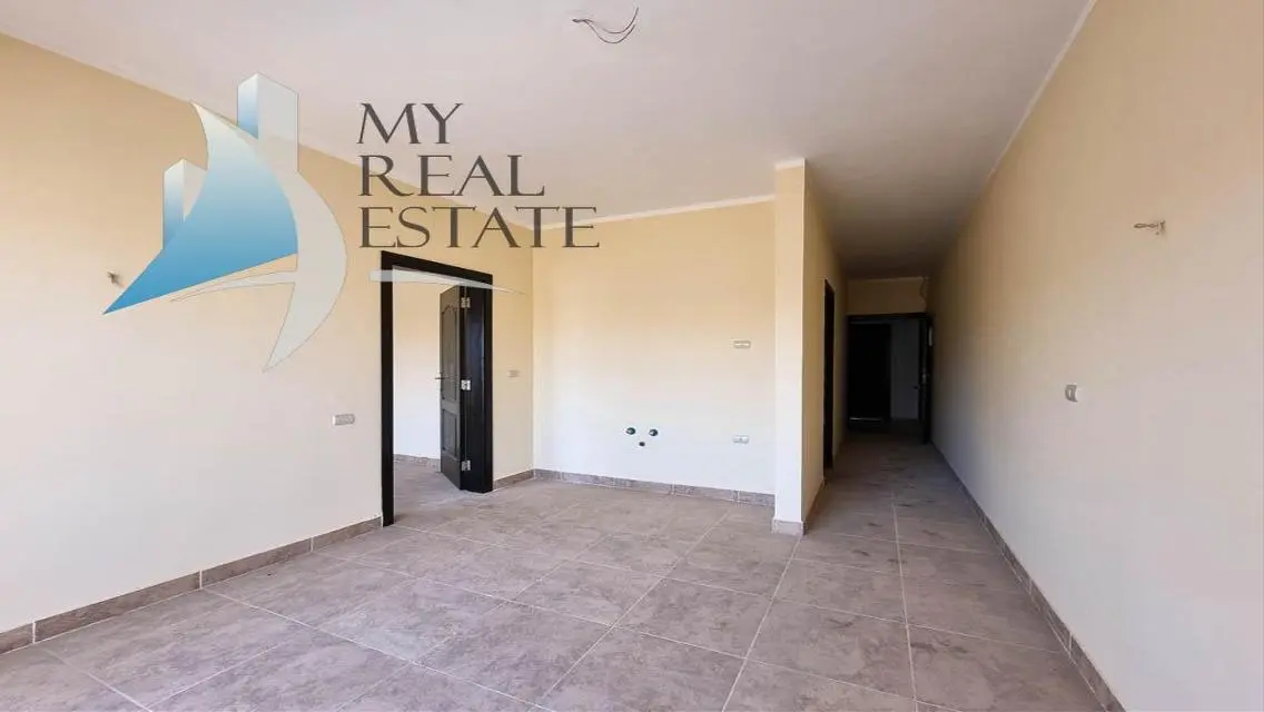 Pool view higher floor brand new 1 bed