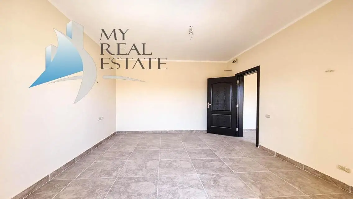 Pool view higher floor brand new 1 bed
