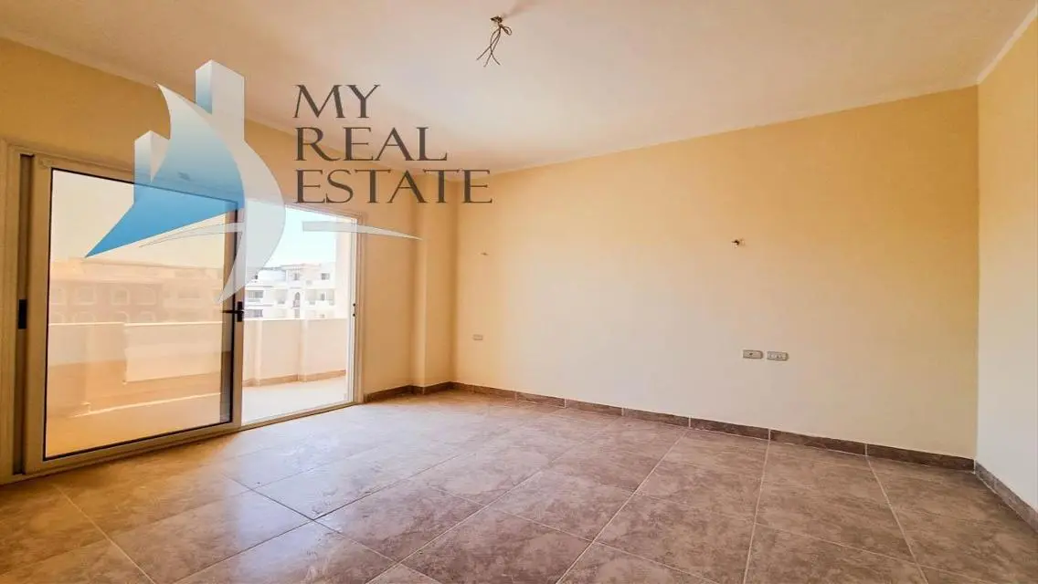 Pool view higher floor brand new 1 bed
