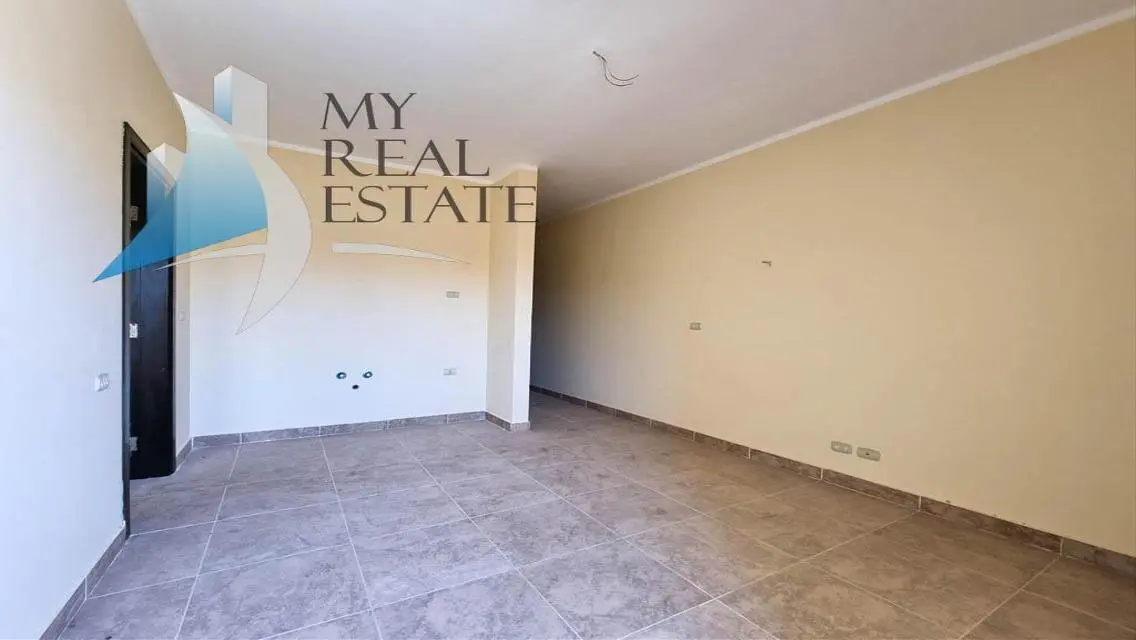 Pool view higher floor brand new 1 bed