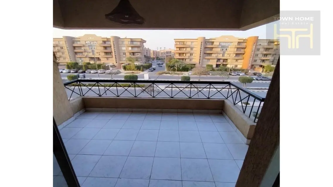 Luxury Apartment with Lake View - 155 sqm