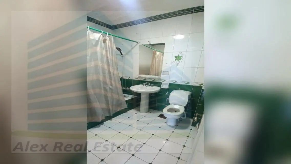شقة فاخرة للإيجار بمساحة 100 متر