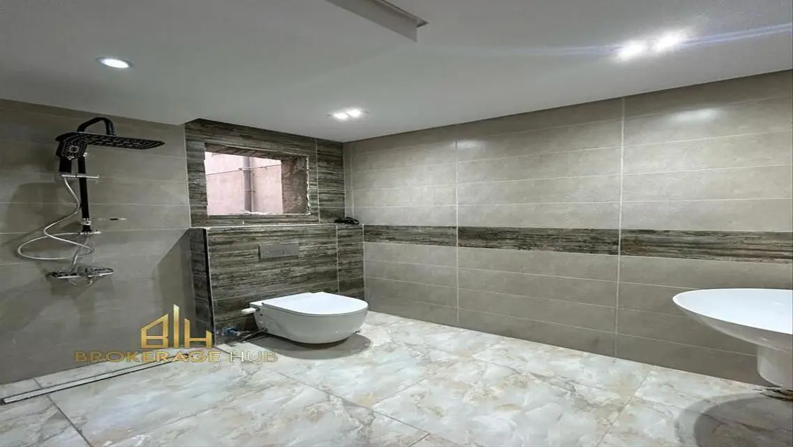 Luxury 160 sqm Apartment for Rent in the Heart of the City