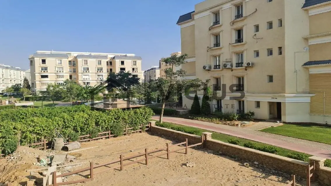 Luxury Apartment for Sale with Lake View