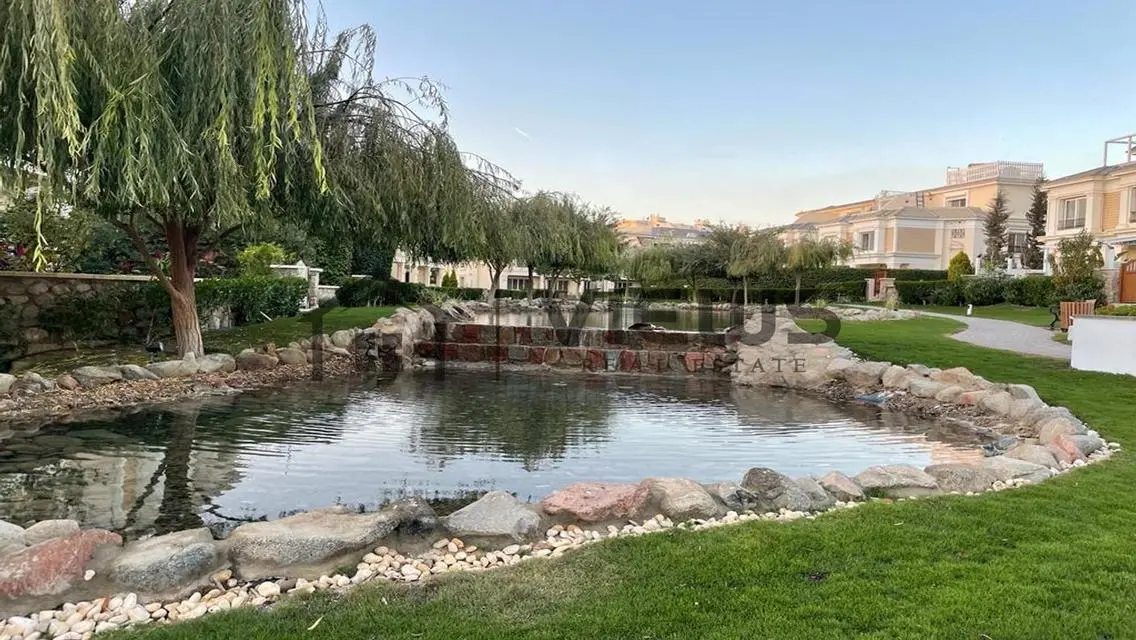 Luxury Apartment for Sale with Lake View