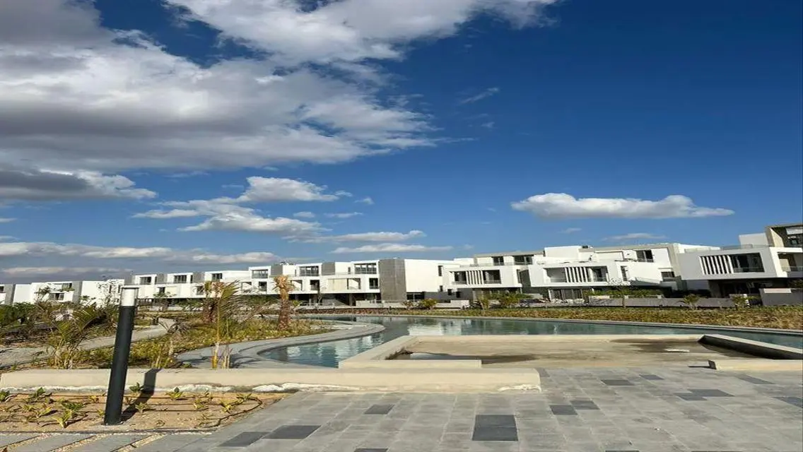 Luxury Apartment for Sale with Ample Space in Prime Location