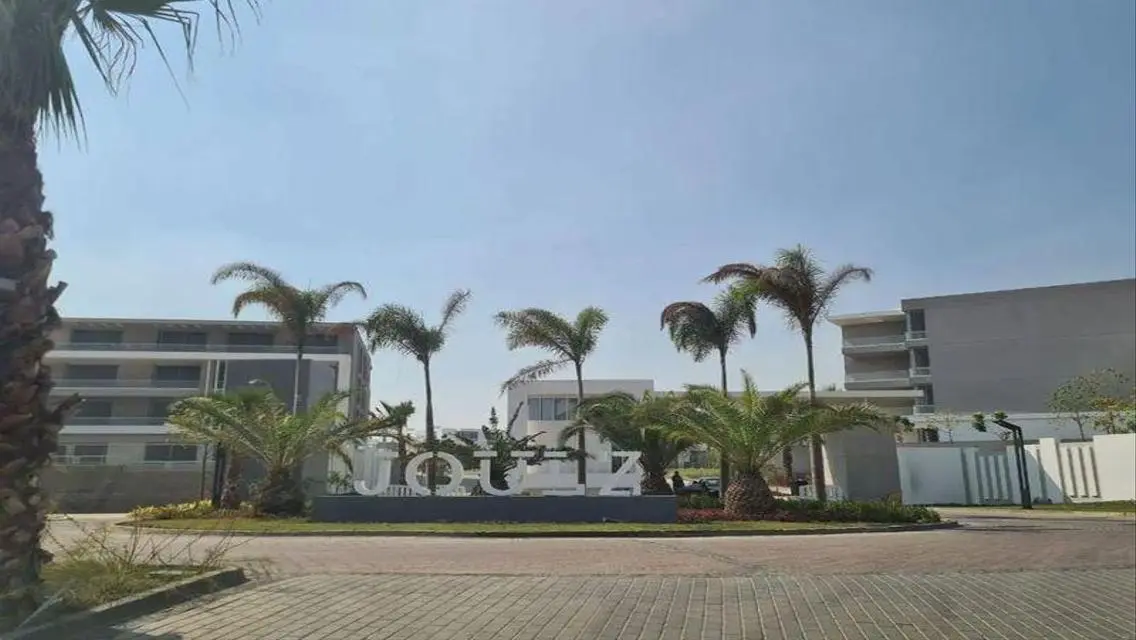 Luxury Apartment for Sale with Ample Space in Prime Location