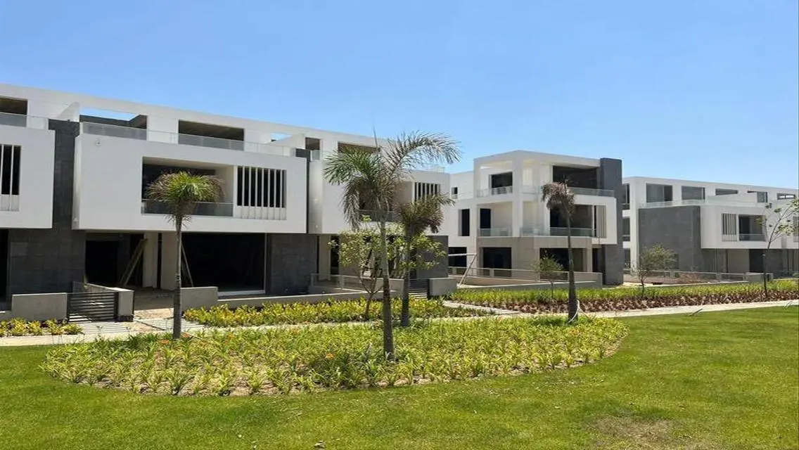 Luxury Apartment for Sale with Ample Space in Prime Location