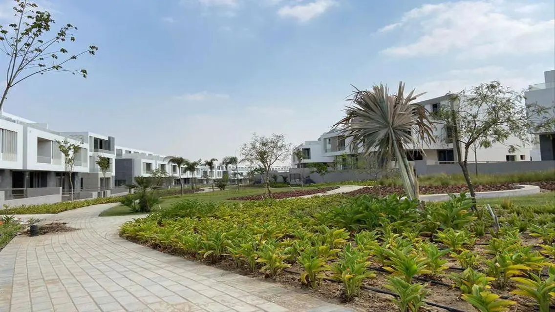 Luxury Apartment for Sale with Ample Space in Prime Location