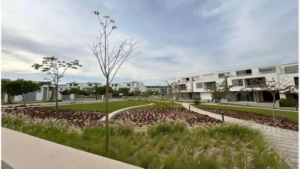 Luxury Apartment for Sale with Ample Space in Prime Location