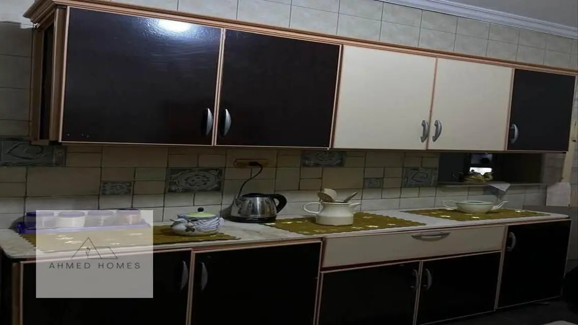 شقة فاخرة للبيع بإطلالة رائعة على البحيرات
