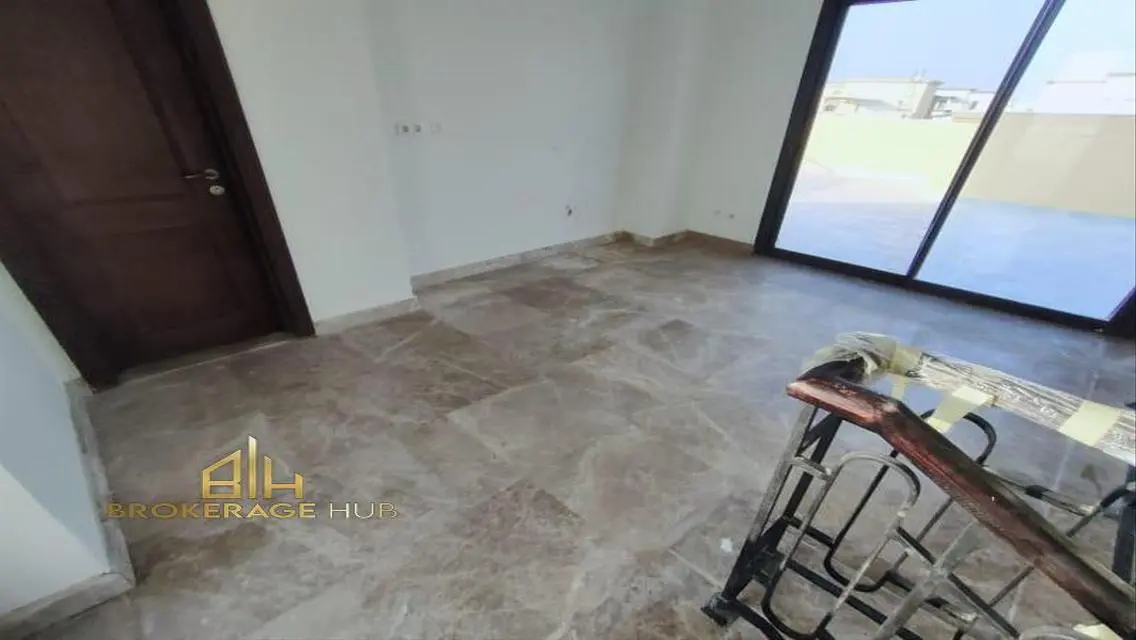 فيلا فاخرة للإيجار في ميفيدا 120,000 جنيه