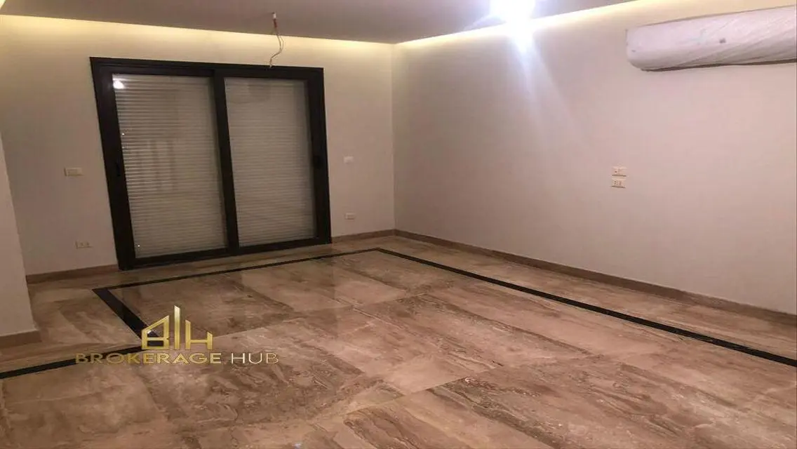 شقة فاخرة بمساحة 320 متر في ميفيدا