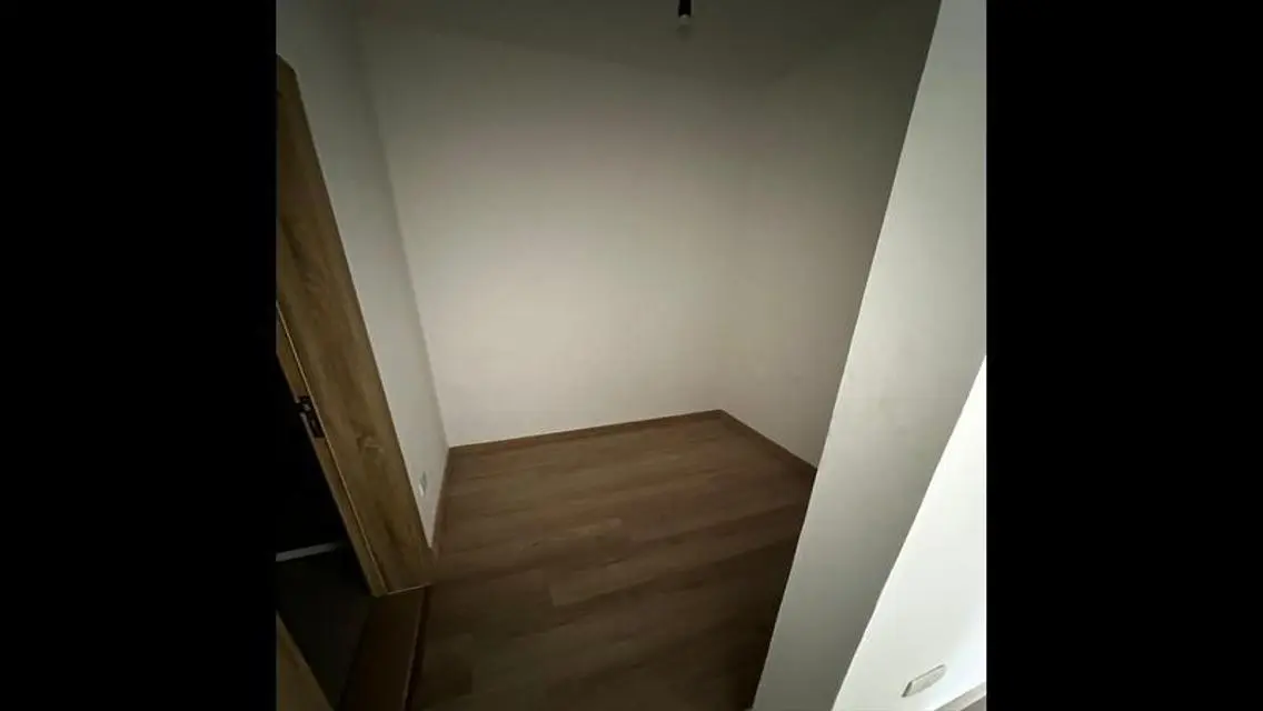 Luxurious Apartment for Rent with Lake View