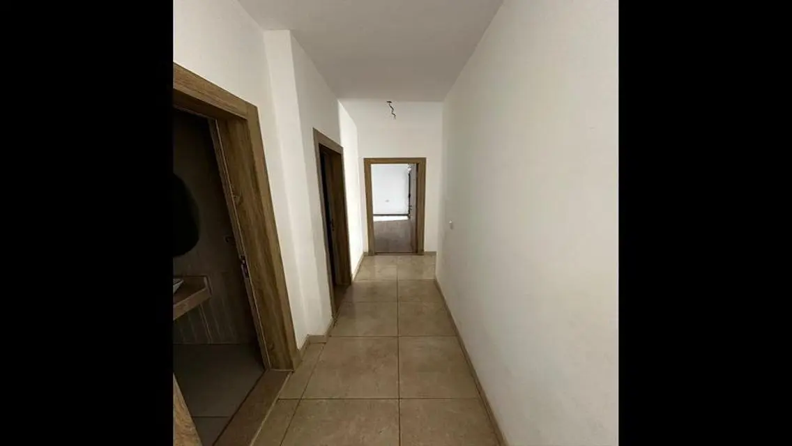 Luxurious Apartment for Rent with Lake View