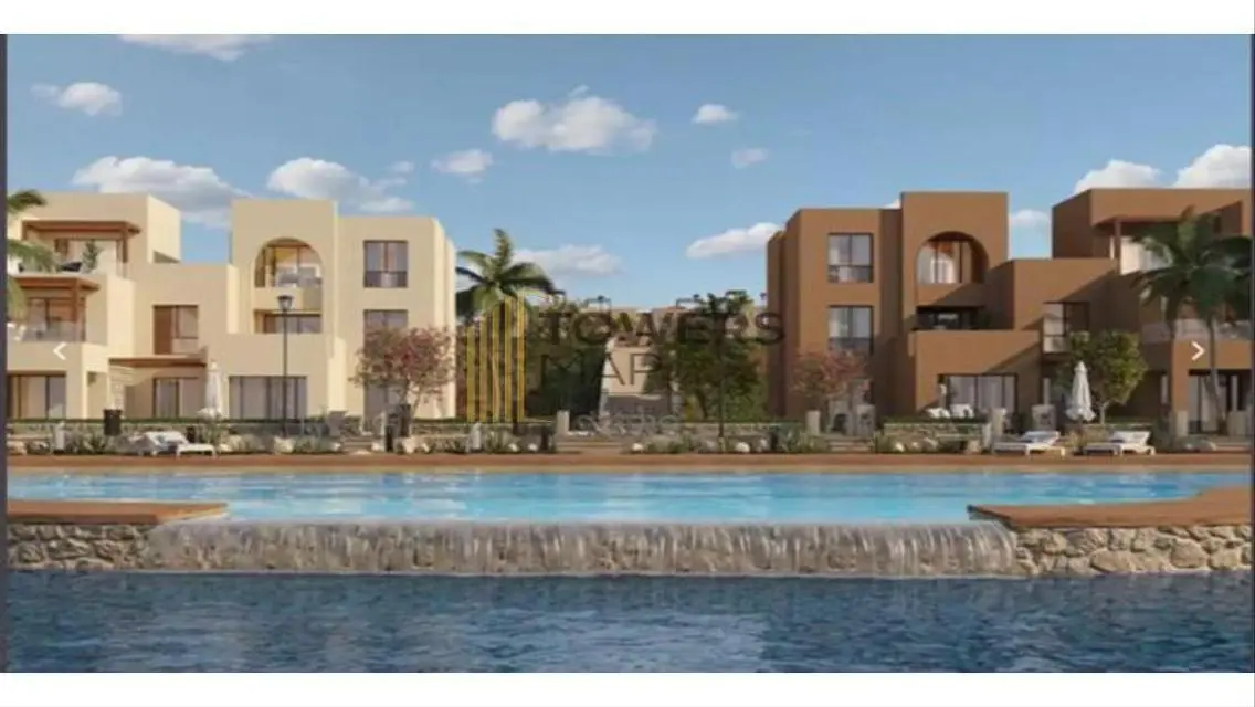 Luxury Apartment with Lake View and Spacious Layout