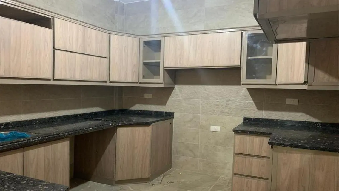 شقة فاخرة للبيع بمساحة واسعة